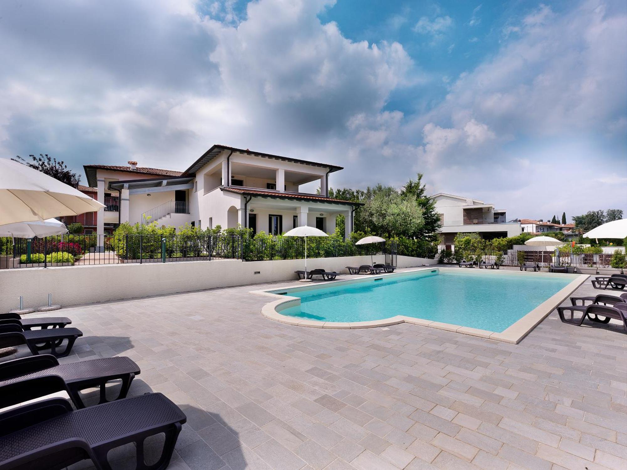 Residence Fiore Rosso 시르미오네 외부 사진