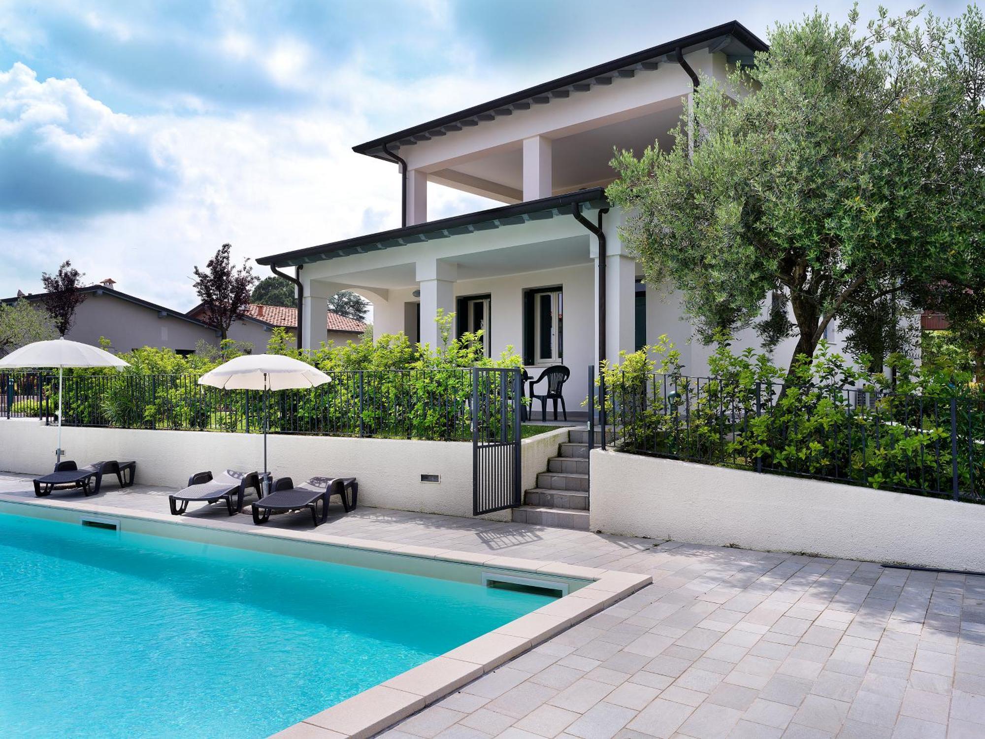Residence Fiore Rosso 시르미오네 외부 사진