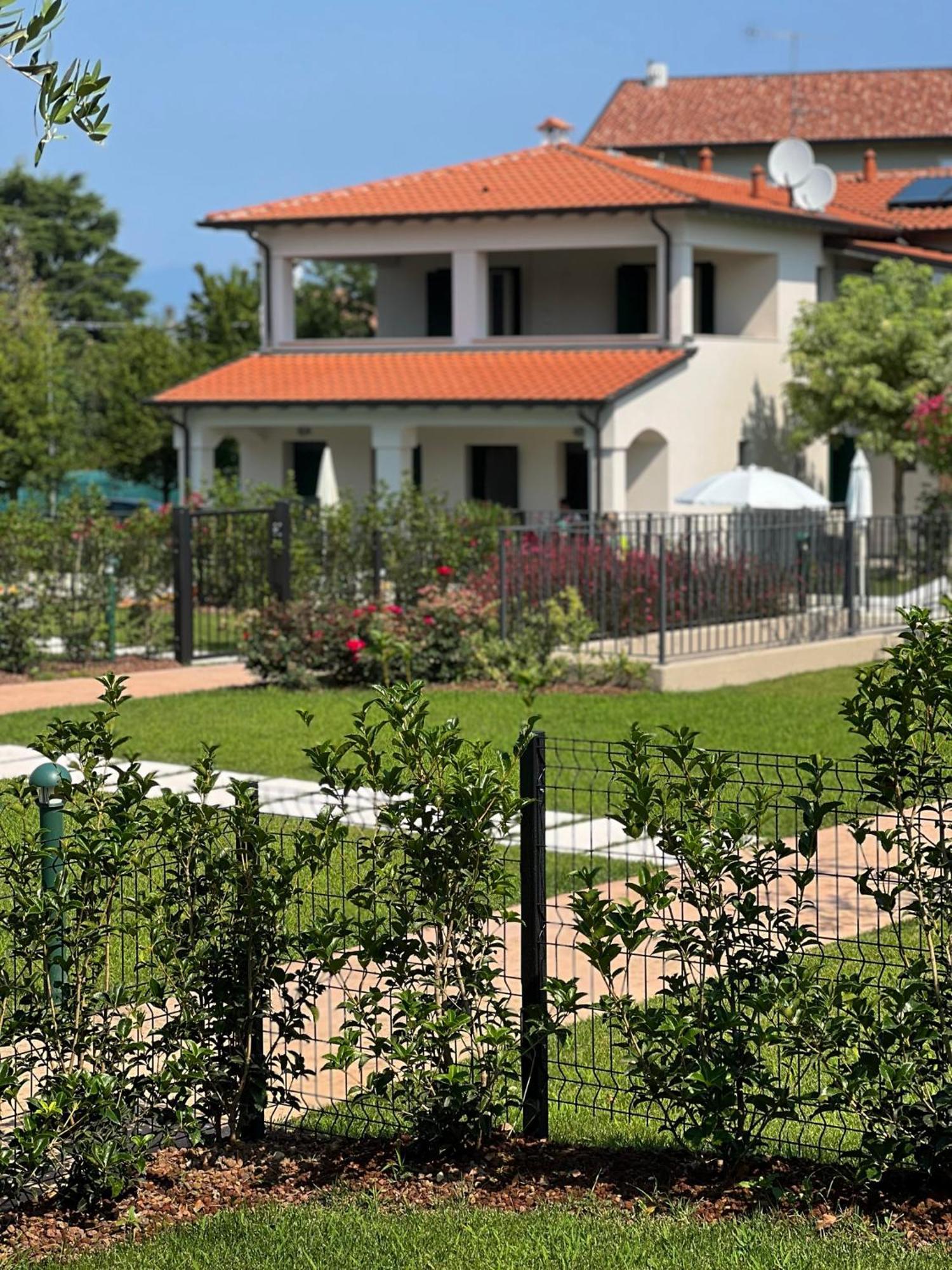 Residence Fiore Rosso 시르미오네 외부 사진
