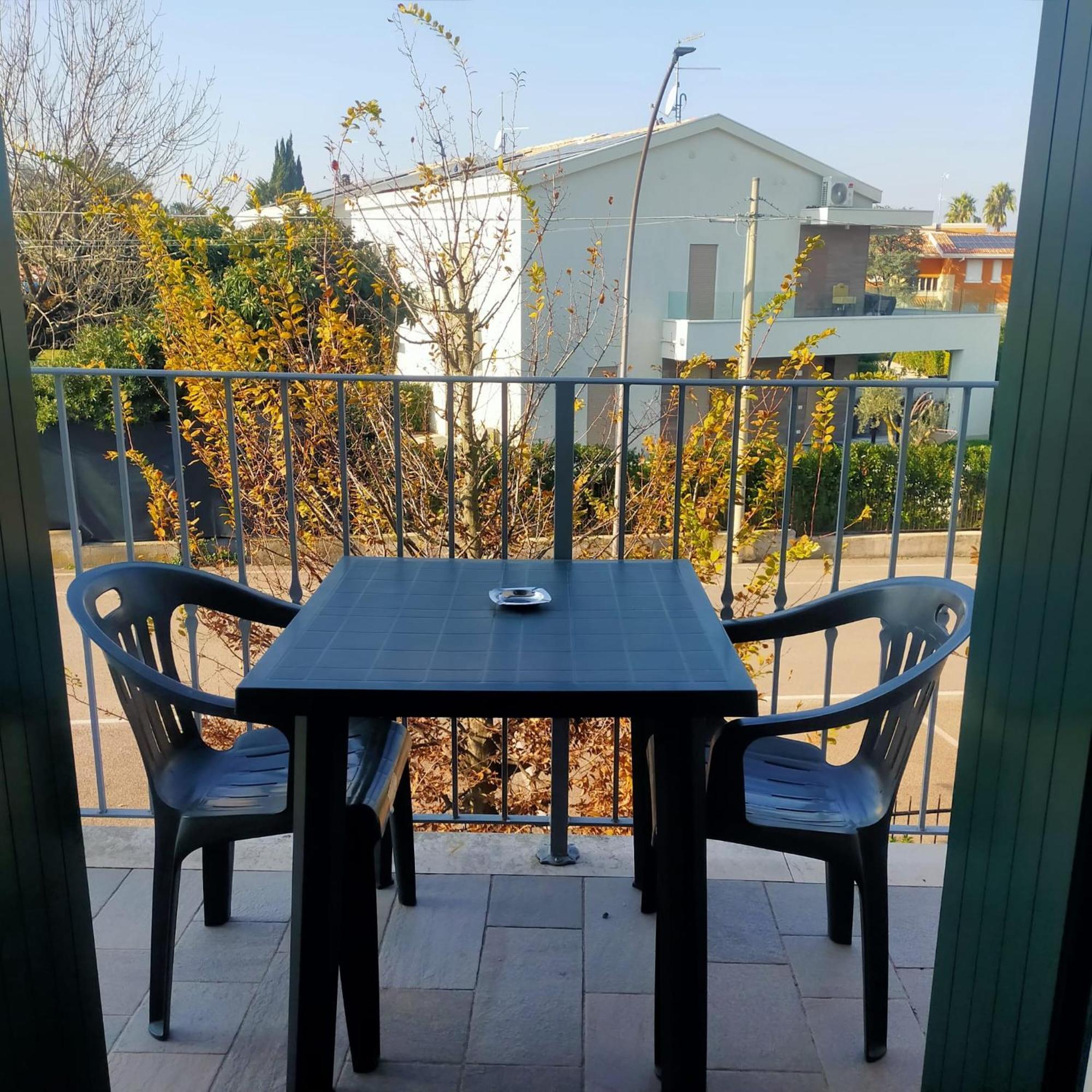 Residence Fiore Rosso 시르미오네 외부 사진